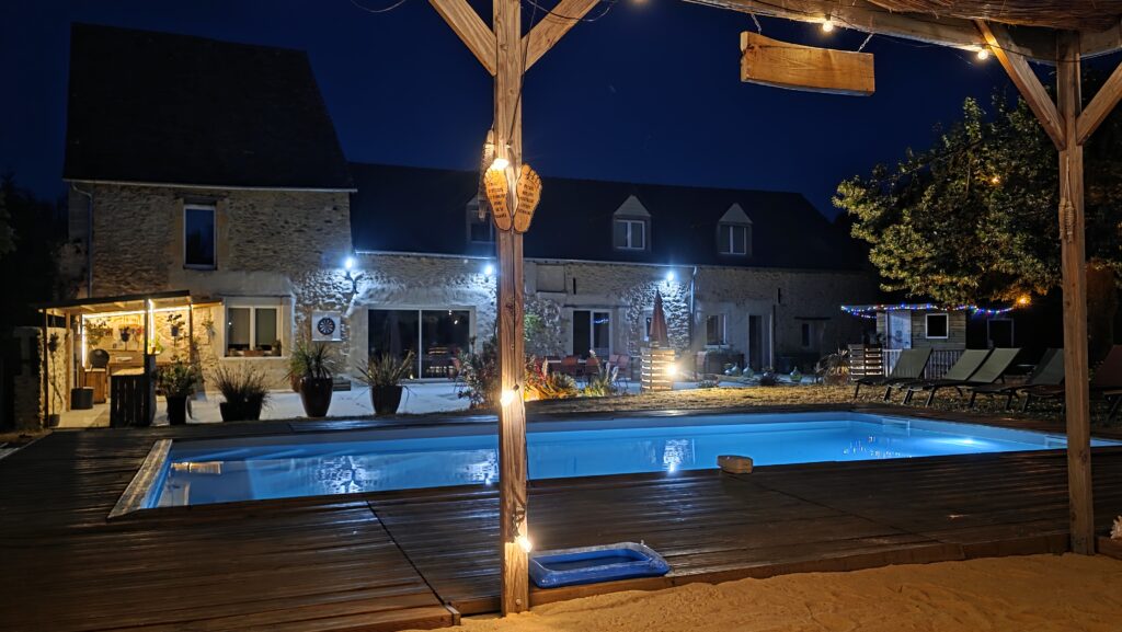 Vue pool-house sur terrasse